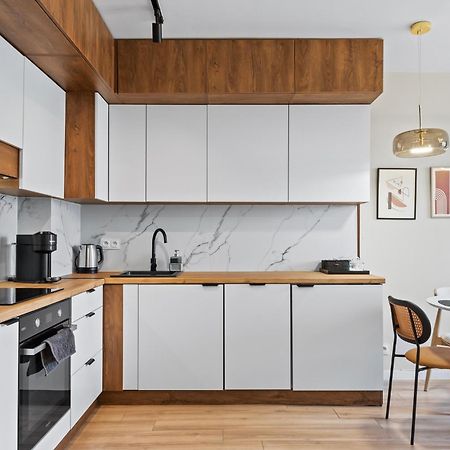 Rentplanet - Apartament Miedzynarodowa Varšava Exteriér fotografie